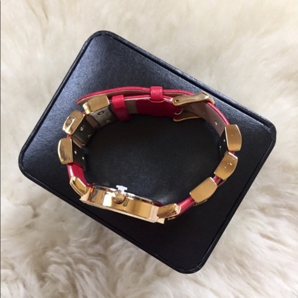 Steve Madden Arrow Design Red Leather Strap Watch - Picture 6 of 8